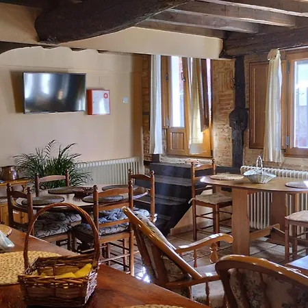 Hotel La Casa Chacinera 3*